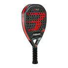 Bullpadel Xplo 25 padel racket zwart met rood logo Bullpadel schuin vooraanzicht